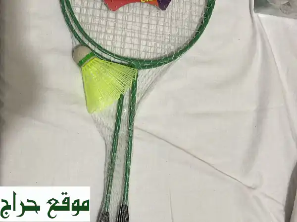 لعبه مضرب ريشه 100 قطعة بسعر 300 درهم والبيع لكامل الكمية