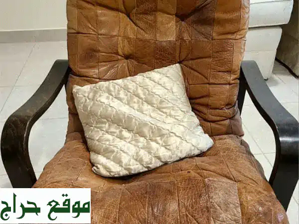 كرسي استرخاء فاخر: ملاذك المثالي للقراءة...