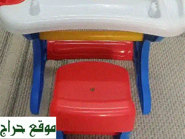 فرصة لا تعوض! طاولة دراسة أطفال مستعملة 3 أشهر فقط...