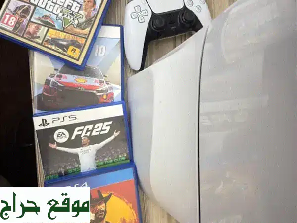 PS5 بحالة ممتازة + ٤ ألعاب + ٢ يد تحكم! عرض لا يُفوّت!