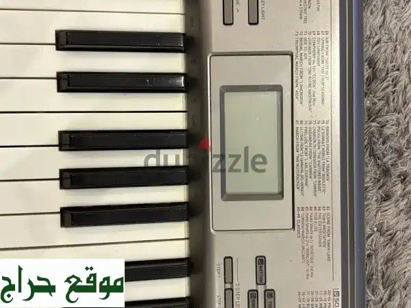 بيانو كاسيو LK120 - مثالي للمبتدئين! (حالة ممتازة)