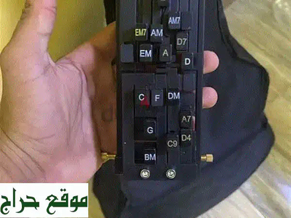 عزف الأحلام يبدأ هنا: جيتار صوتي متكامل مع كافة المستلزمات | حالة ممتازة!
