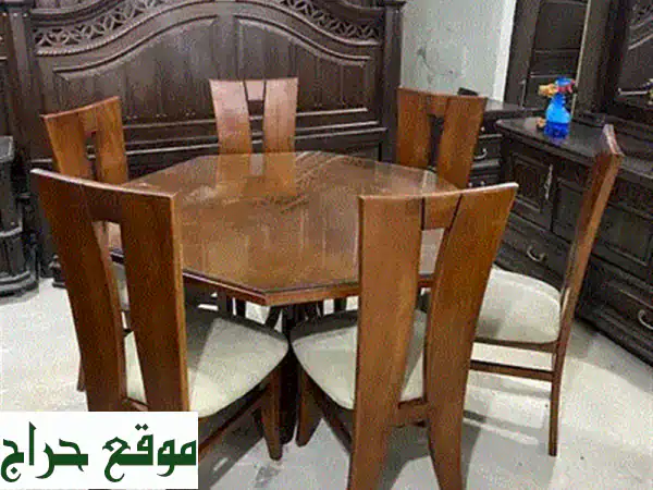 طقم طاولات طعام فاخر - 8 كراسي مريحة للغاية (حالة ممتازة!)