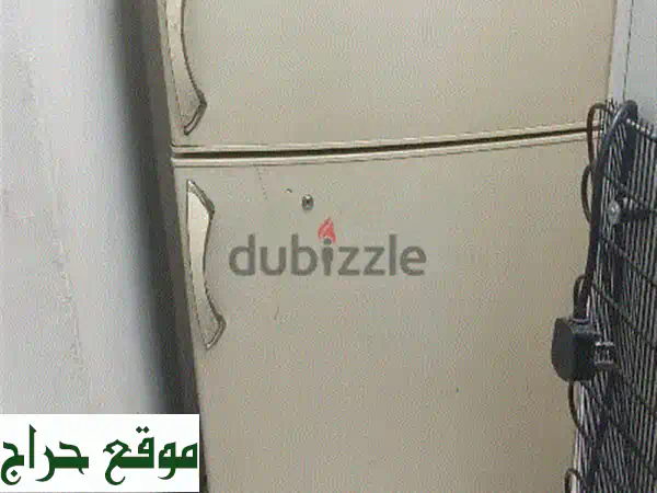 تلاجة وست بوينت بابين بحالة ممتازة - سعة...