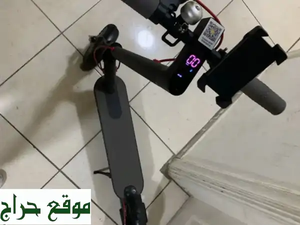 سكوتر كهربائي ⚡️ سهل الطي، استخدام خفيف، كفر حجري إضافي!  (سعر قابل للتفاوض)
