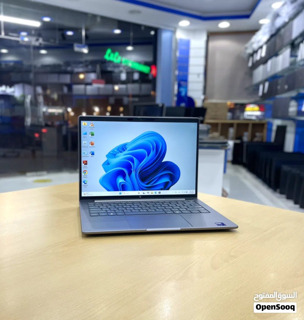 Hp ZBook Ultra 7 G1i Ultra 7 Ram 16GB SSD 1TB Screen 14” FHD Window 11 pro