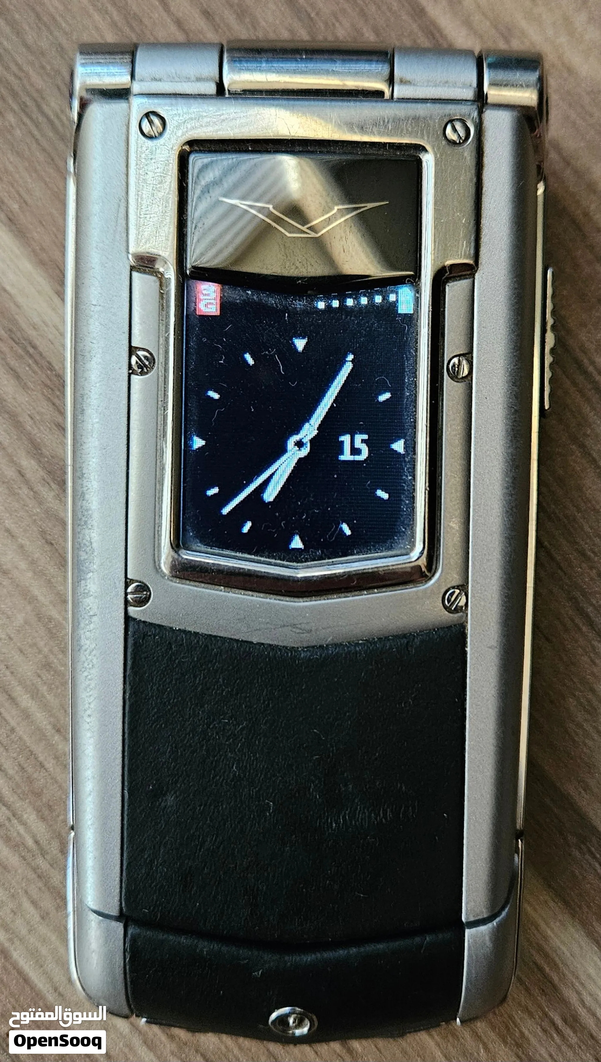 هاتف أصلـي فاخر فيرتو بـغـطاء (Vertu Constellation Ayxta Flip Phone) - حالة ممتازة