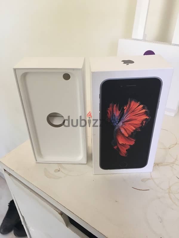 iPhone 6s بحاله فوق ممتازة