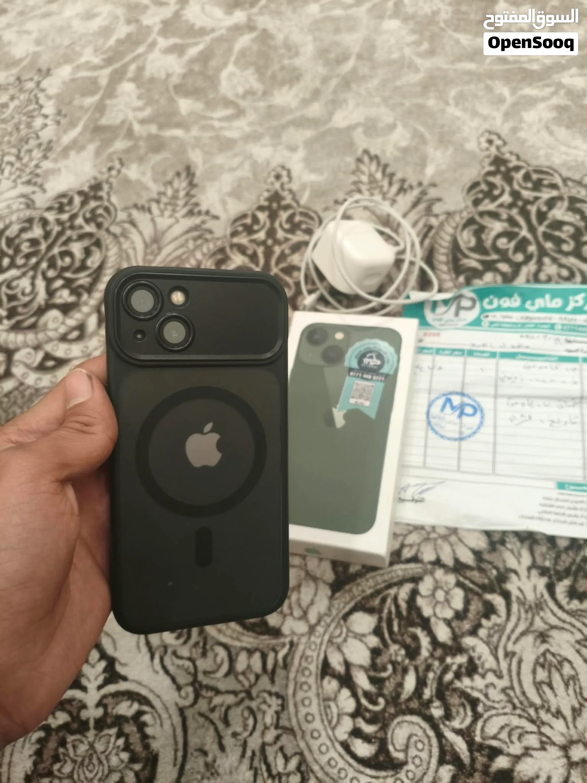 ايفون 13 نضيف جدا ومكفول شوف الوصف