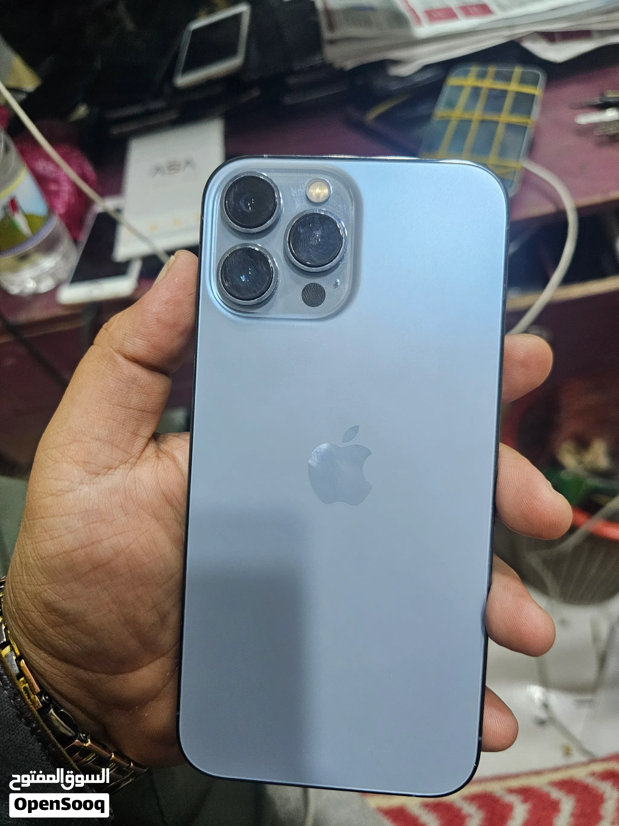 ايفون 13 بروماكس