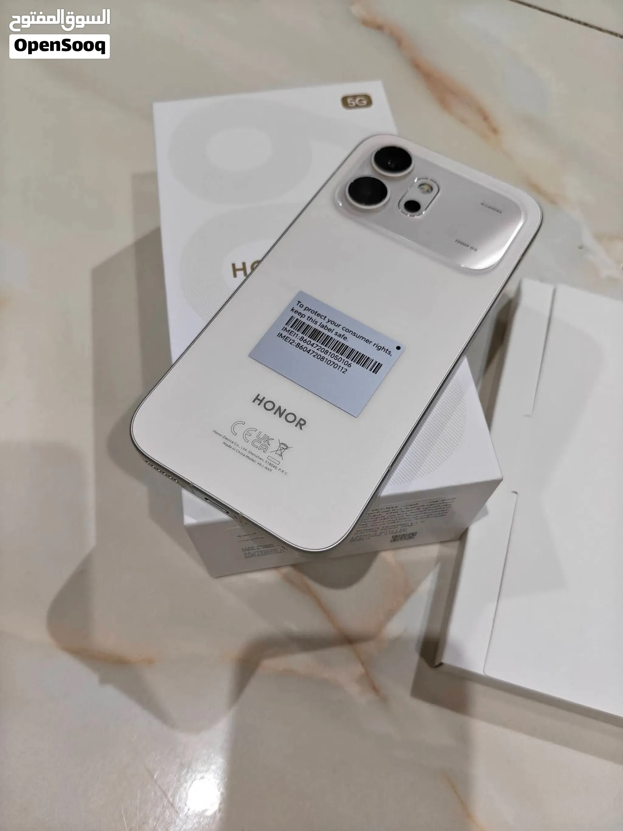 جهاز هاتف: Honer600 للبيعع اللون:ابسض السعة التخزينيه:256Gb الـ RAM:12 استعمال 3ايام فقط