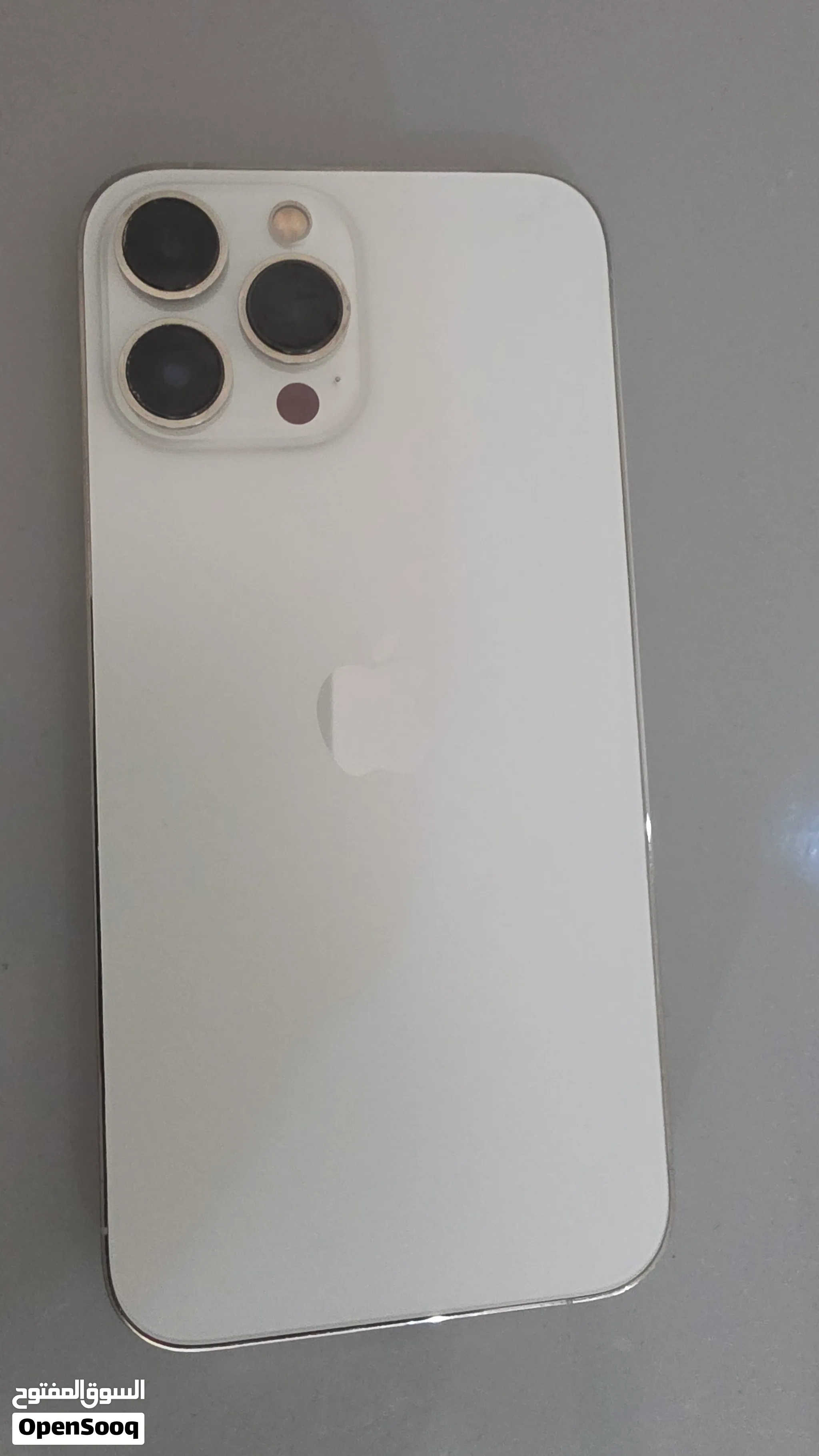 ايفون 13 برو مكس نظيف