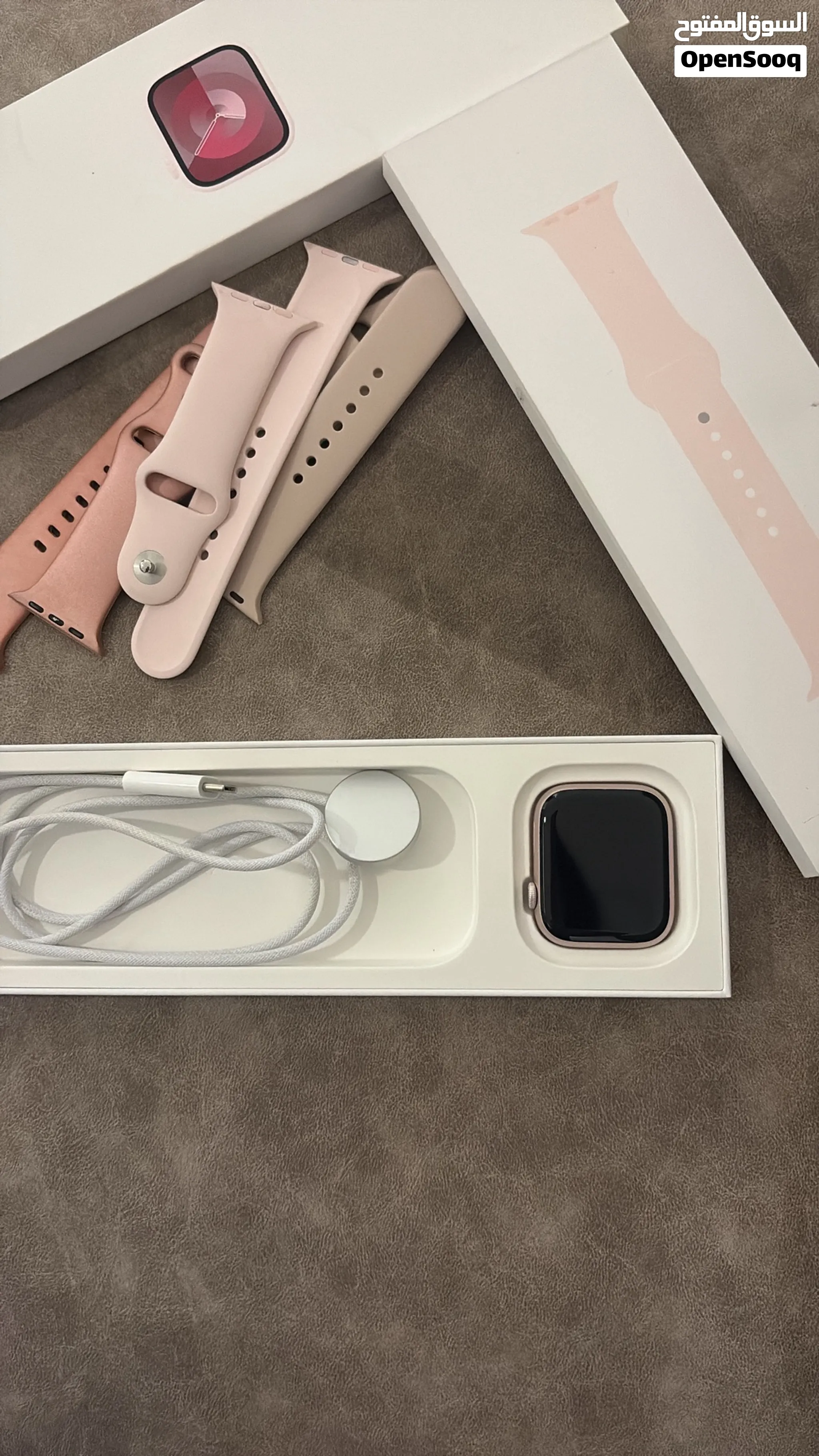 Apple Watch Series 9 وردية 45mm – شبه جديدة، استخدام يوم واحد فقط