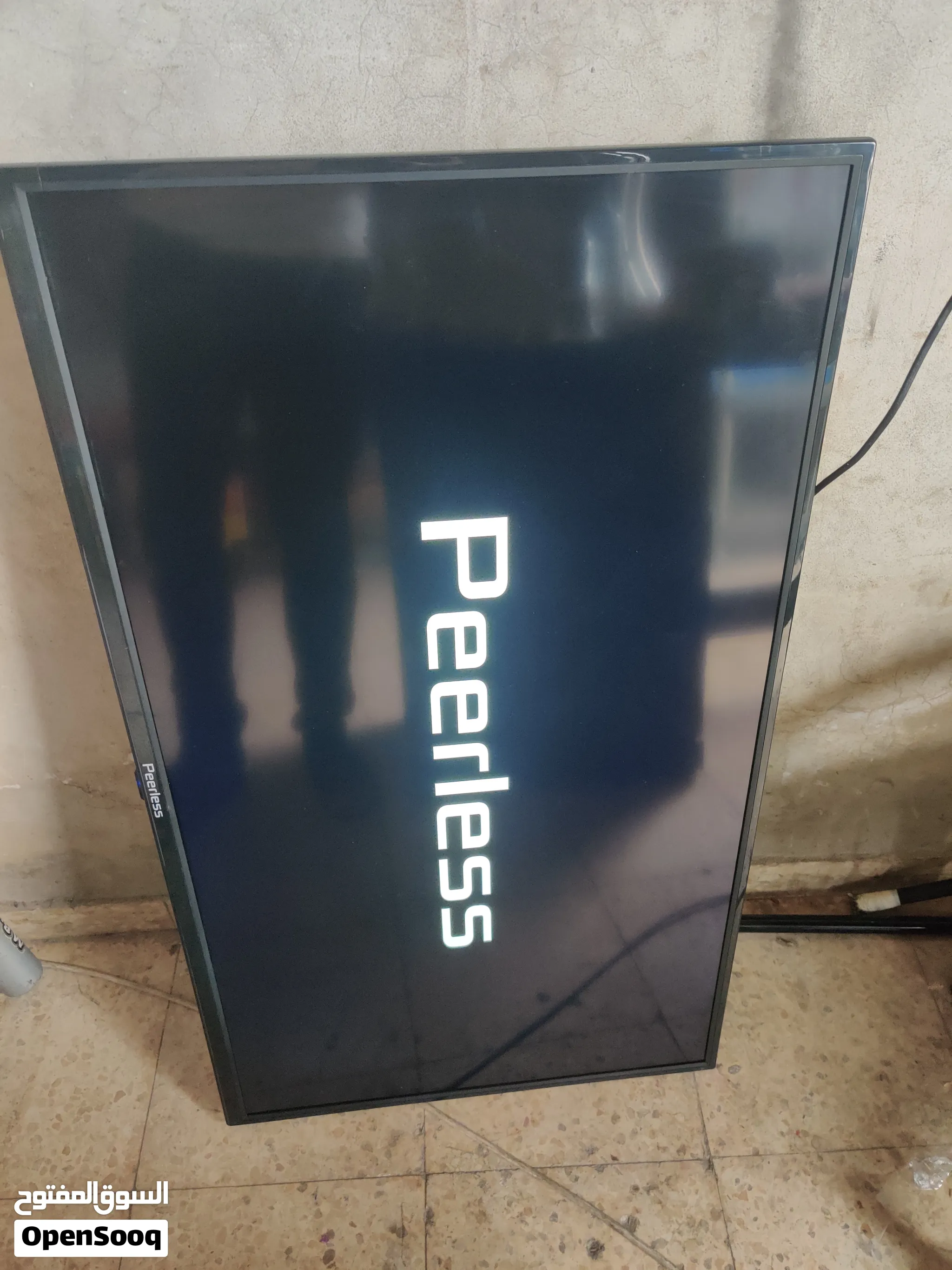 شاشة نوع Peerless 40 بوصة سمارت