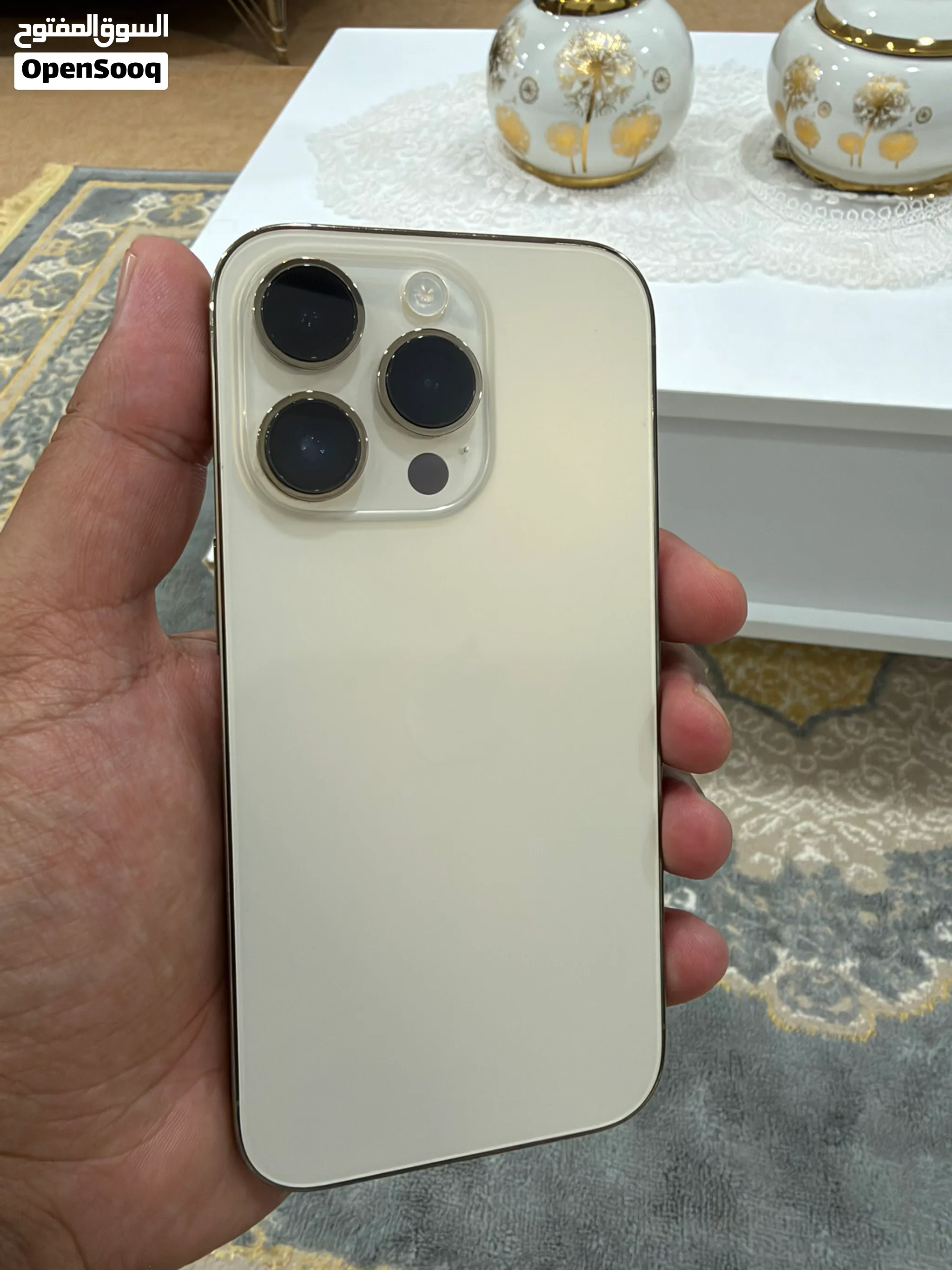 iPhone 14 Pro  iPhone 