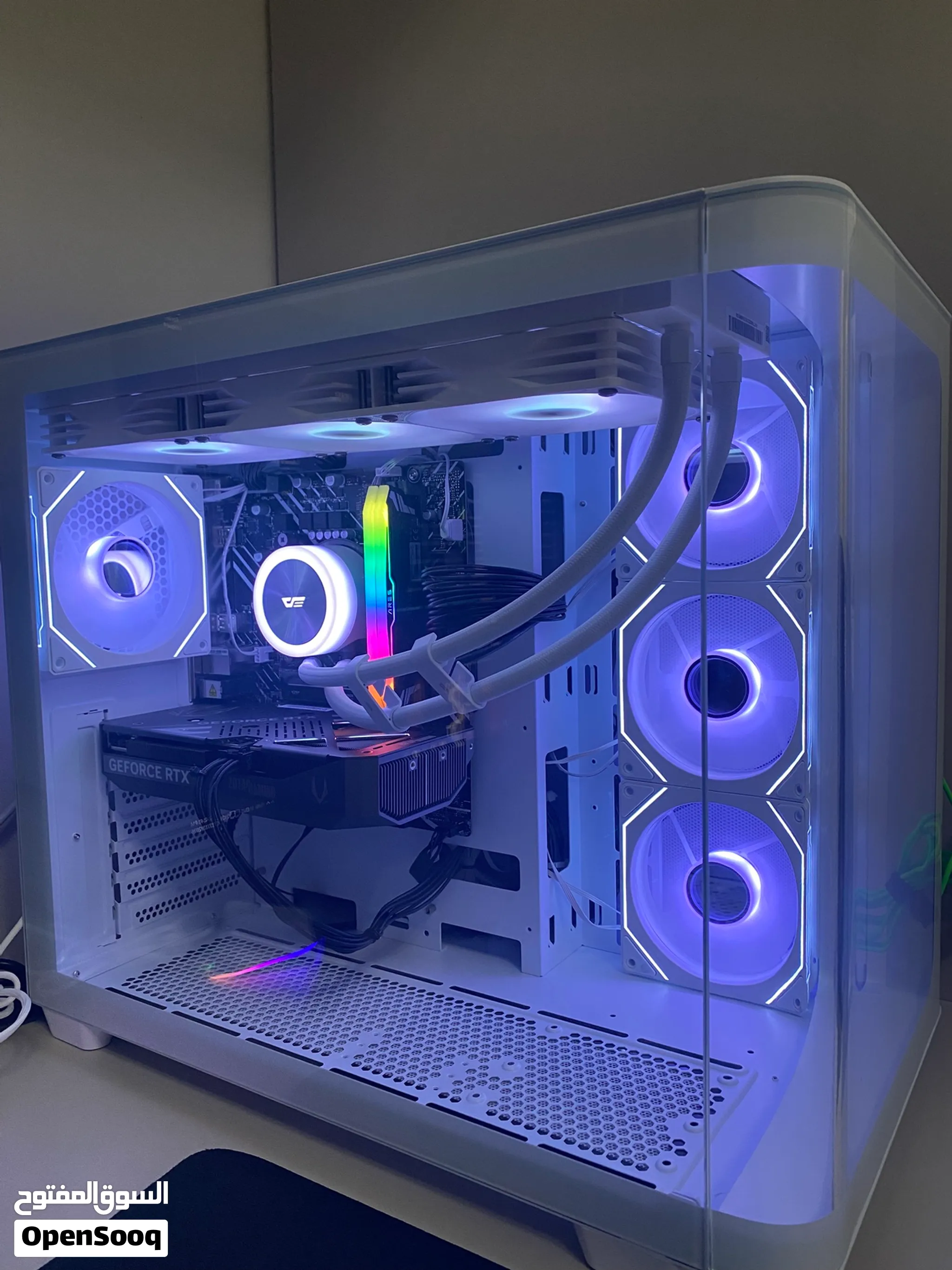 بي سي-PC ابيض من متجر قيمز ستور كرت 5060Ti استعمال خفيف اقل عن شهر نظيف ومافيه مشاكل، المواصفات تحت
