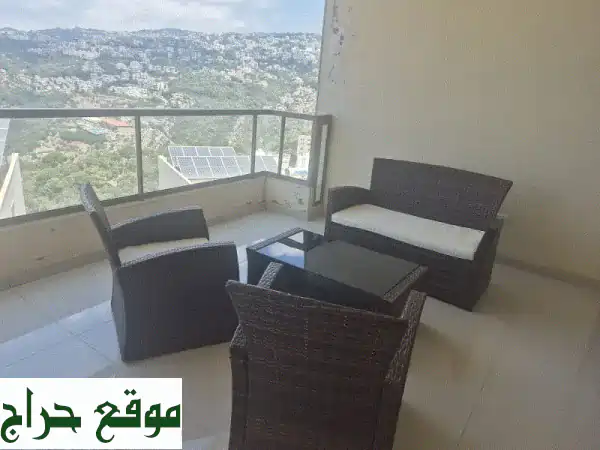 أثاث بامبو فاخر: طقم 5 مقاعد بطاولة زجاج - مثالي...