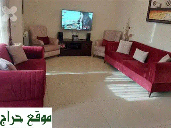 جديد كلياً: صالون 4 مقاعد - خشب ممتاز، بيج أنيق لمنزلك!