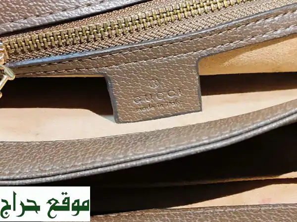 تألقي بـ حقيبة غوتشي أصلية Padlock GG Supreme بمقبض علوي (ممتازة) للبيع - الإمارات