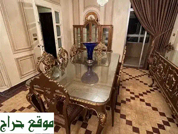 فرصة تاريخية: طقم سفرة ريجنسي إسباني فاخر من خشب البلوط الأصيل (نادر جداً يتسع لـ 10 أفراد)