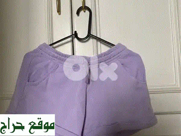 قميص نسائي ترتر فضي وذهبي: بني فاتح وإطلالة متجددة (مقاس 168 سم)