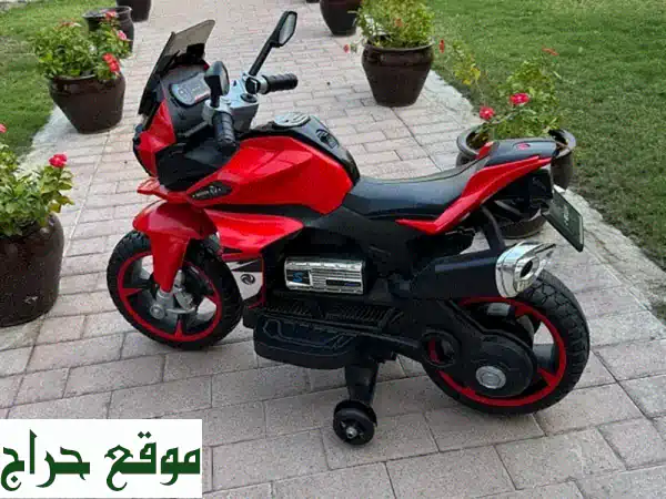 فرصة ذهبية: دراجة أطفال كهربائية فاخرة كالجديدة تماماً! | استخدام خفيف جداً، نظافة فائقة ومع شاحن أصلي