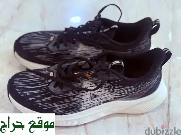 فرصة ذهبية! حذاء Peak Ultra Light Wing Shadow 2.0 أصلي مقاس 42 – شبه جديد تمامًا!