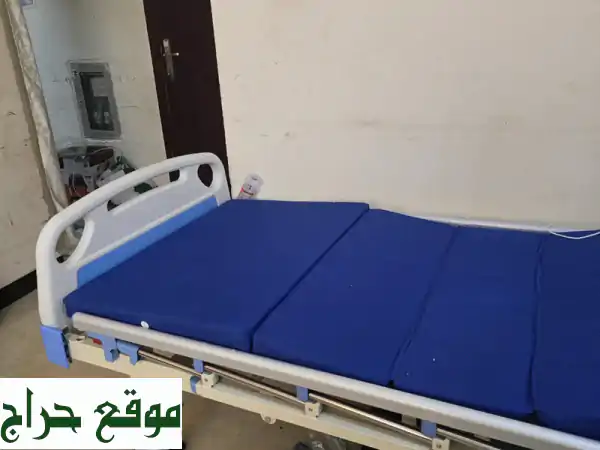 فرصة نادرة: سرير طبي منزلي كالجديد تماماً للبيع...