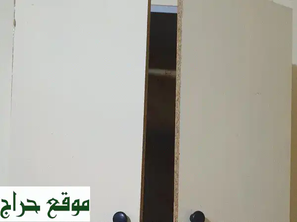 فرصة ذهبية في بيروت! خزانة مطبخ نظيفة وعملية - فقط 22$!