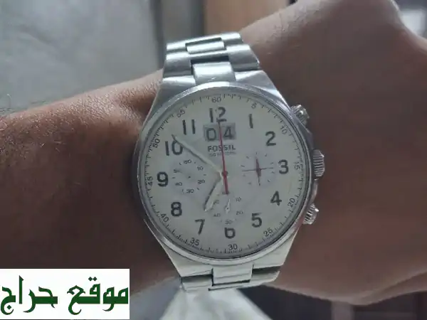 تألق بأناقة أمريكية: ساعة فوسيل أصلية بحالة ممتازة...