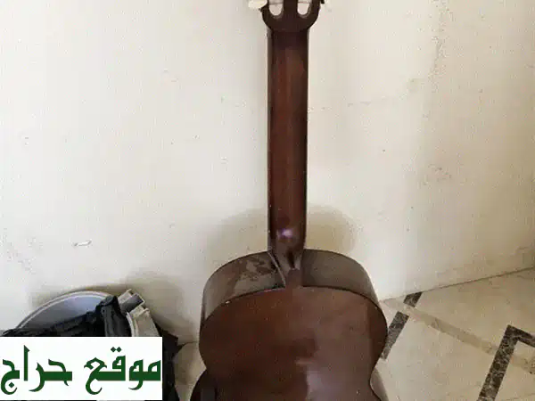 🌟 فرصة ذهبية! جيتار ياماها C40 كلاسيك أصلي (مستعمل بحالة ممتازة) | ابدأ عزفك الآن!