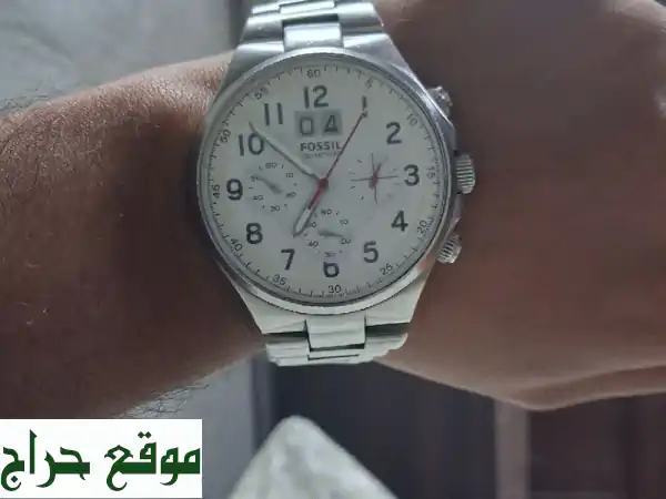 تألق بأناقة أمريكية: ساعة فوسيل أصلية بحالة ممتازة – 1800 درهم!