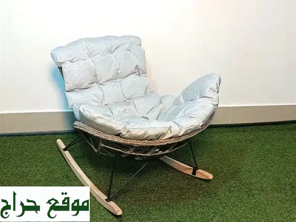 كرسي هزاز راتان خارجي: استرخاء فاخر لحديقتك ومنازلكم...