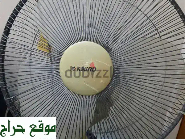 مروحة جدارية Khind بحالة ممتازة للبيع - انتعاش صيفي...