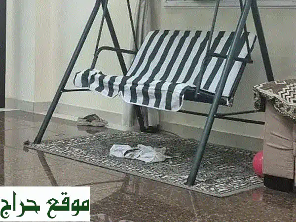 أرجوحة الحديقة المثالية: لحظات سحرية من...