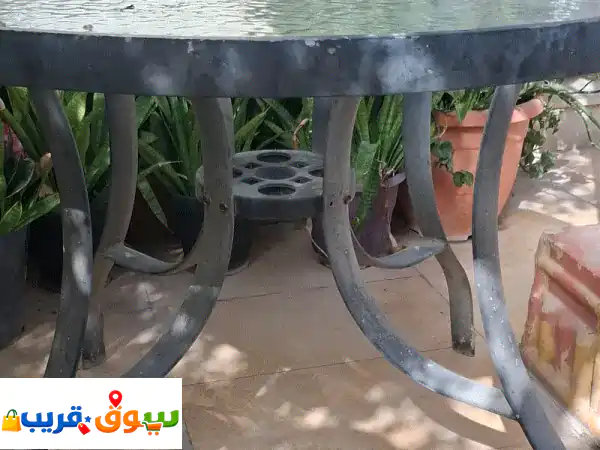 ✨ طاولة حديقة زجاجية وقارورة ماء للبيع بالخور |...
