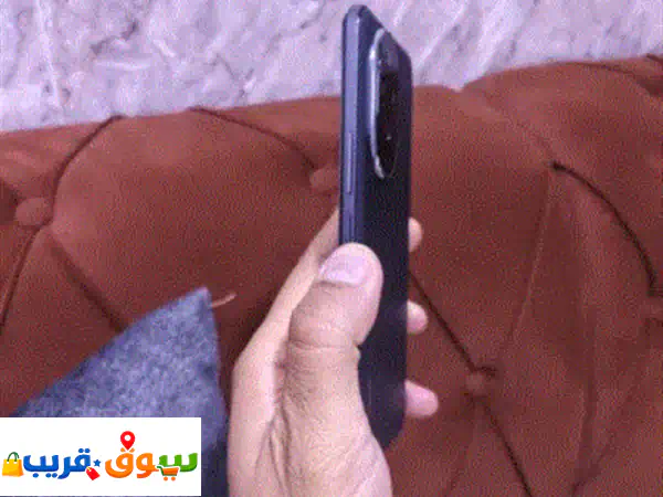 هاتف هونر ⁦⁦200⁩⁩ لون اسود ذاكره ⁦⁦256⁩⁩ نظيف للبيع