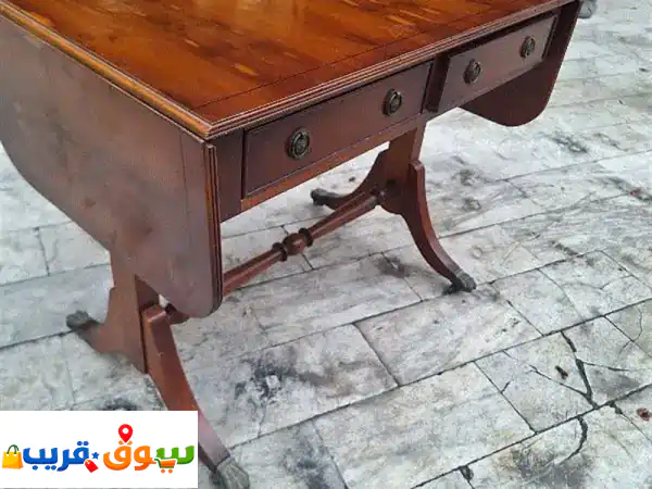 طاولة ريجنسي انجليزية عتيقة: تحفة خشب الجوز المميزة...