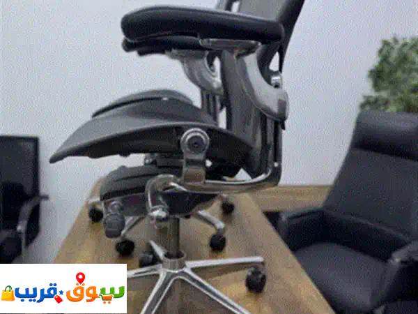 راحة فاخرة بسعر لا يُقاوم: كرسي Herman Miller Aeron Remastered B (مستعمل) بالدوحة