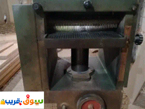 منشرة خشب كاملة متسعملة مصدر ايطالي ماركة حلاق و فلاح