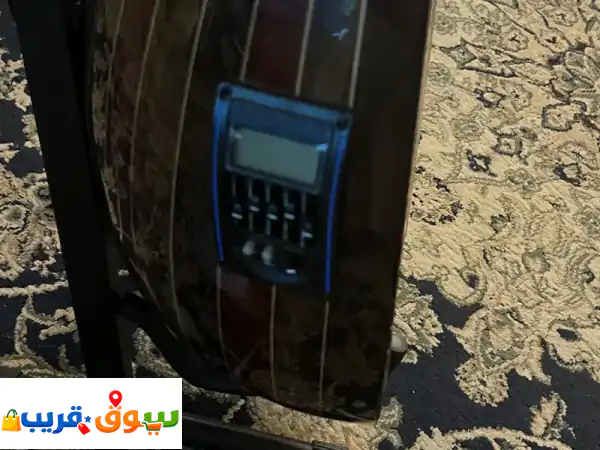عود احترافي فاخر: خشب جوز وورد وسيدار | صوت نقي وإيكولايزر مدمج | تجربة عزف استثنائية