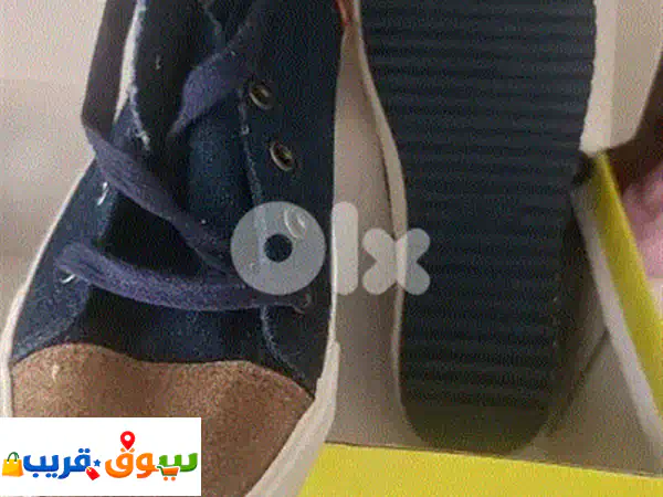 للبيع صندل نسائي ماركة
