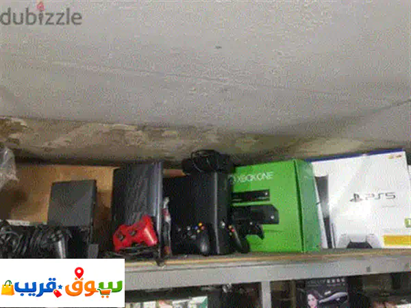 فرصة ذهبية: بلايستيشن 4 (PS4) نظيف جداً للبيع! مع ألعاب ويدين تحكم