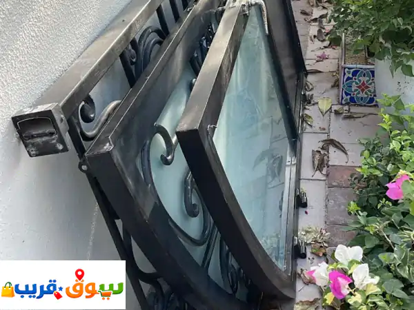 يوجد أبواب خارجيه مستعمله نظيفة جدا كاست ألومينيوم باب مدخل من ظرفتين مقاس 235*235 + باب مجلس ظرفه ...