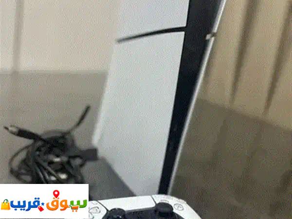 بلايستيشن 5 ديجيتال للبيع: PS5 Digital بحالة ممتازة ومرفقات كاملة - بسعر مذهل 140!