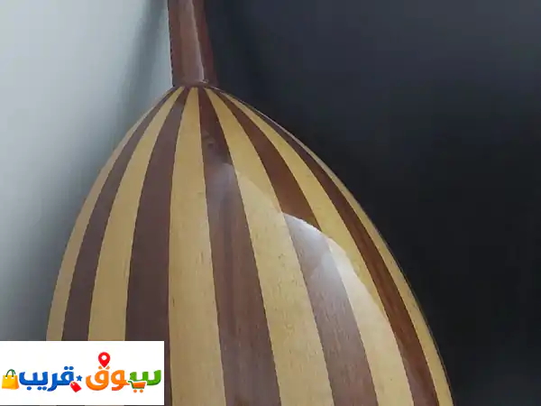 عود شامي صوت رخم موديل رقم (1) مستعمل شبه الجديد صناعة شركة زرياب موديل 2022 خشب جوز وزان