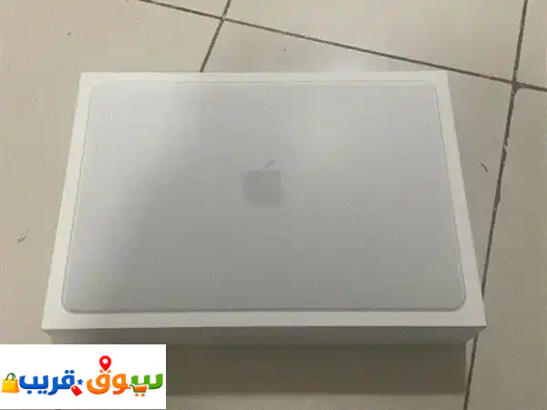 Mac book Neo silver