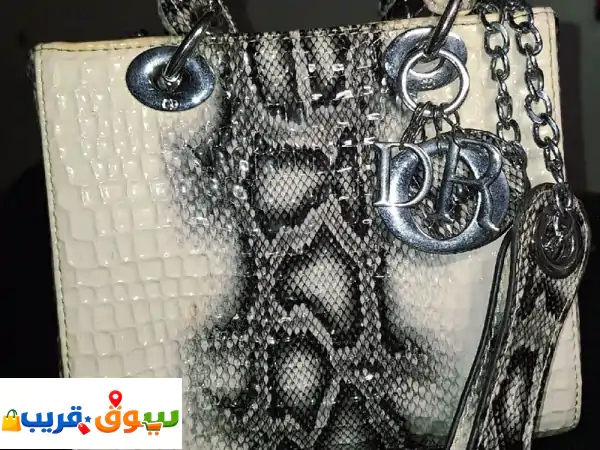 شنطة إيطالية أصلية جديدة: فخامة لم تُلمس، فرصة...