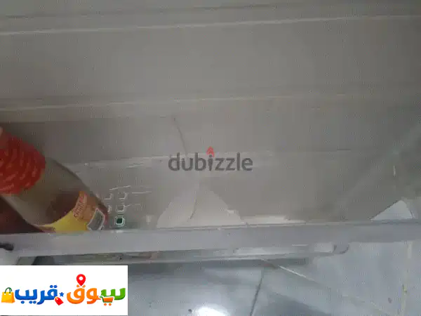 فرصة ذهبية: ثلاجة سامسونج للبيع - تبريد مثالي بحالة ممتازة لظروف السفر!