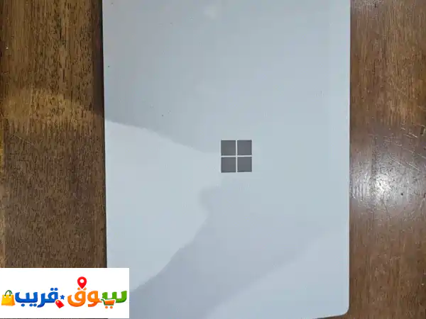 Microsoft Surface laptop core i716 GB 512 GB